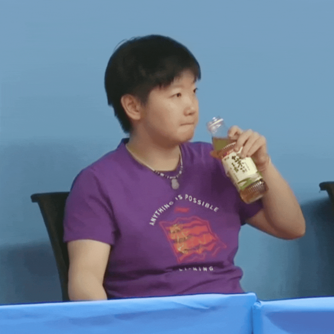 小包叽喝绿茶🍵 ​​​