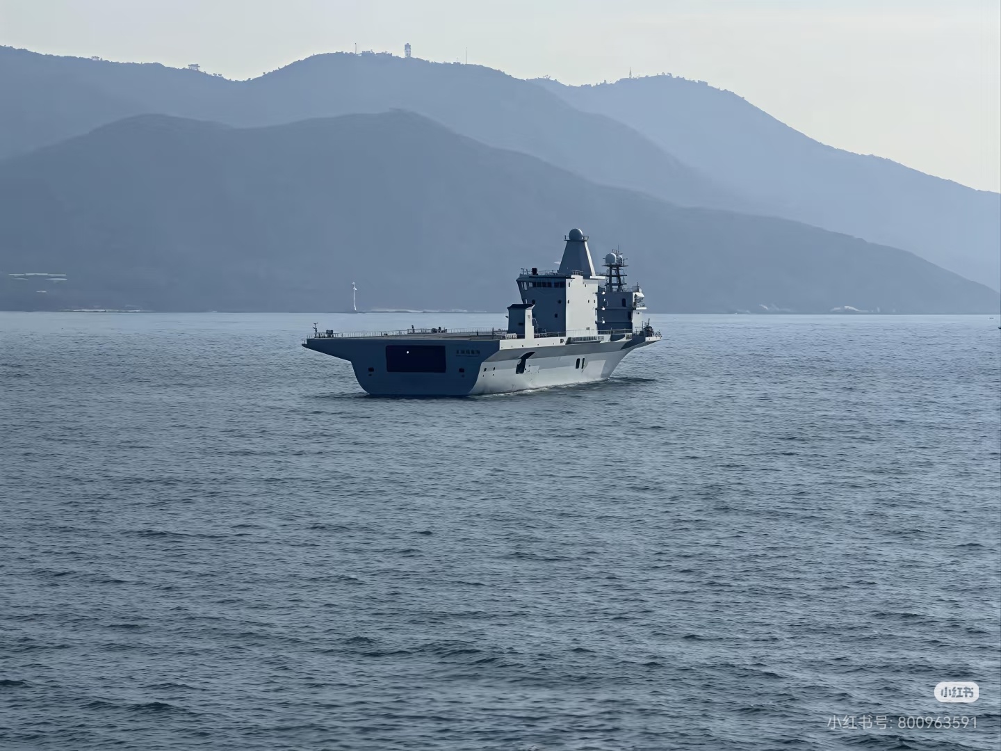 他到底在干嘛图源见水印中国海军舰载机中国海军力量烽火问鼎计划