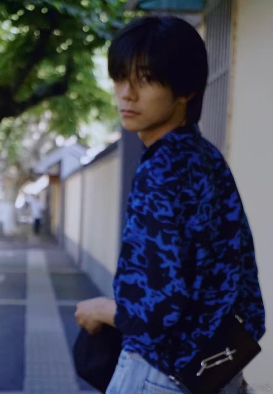 刘家祎出演十日终焉刘家祎十日终焉角色贴脸 官宣《十日终焉》那天，刘家祎的定妆照一