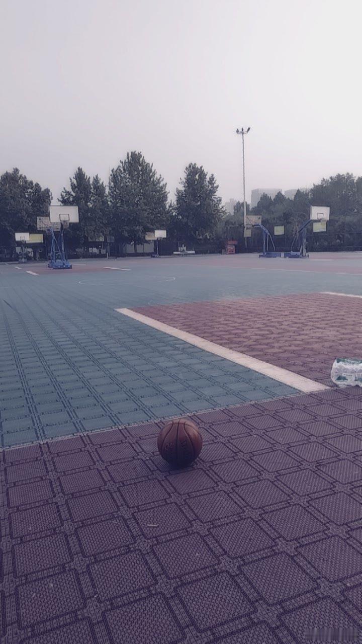3：5：5，30个罚球线位置投进13个。100个三分球投进34个。 ​​​