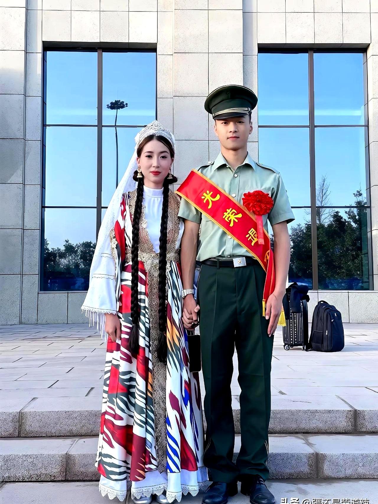 一场军婚，让两个民族的缘分走到了一起，如今小两口还迎来了可爱的宝宝，一家三口的日