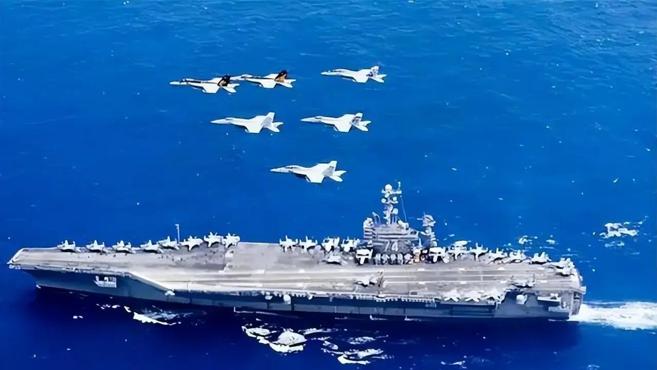 快讯！
日本政府突然宣布了。
今日在东京，决定将横须贺与佐世保等美军港口纳入“分