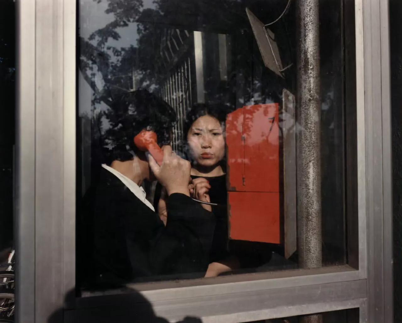 电话亭，杭州，1987年，Reagan Louie摄。 ​​​