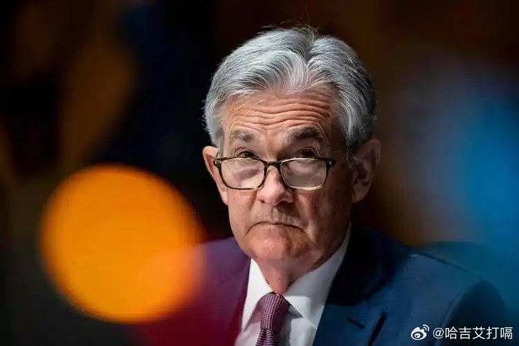 凤凰新闻【特朗普鲁莽开战的后果：鲍威尔强硬起来了】这就是特朗普鲁莽的后果，匆忙开