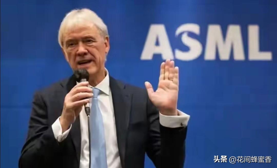 炸锅！
光刻机霸主自毁前程？
千名工程师撂挑子震撼全网…
 
全球光刻机巨头阿斯