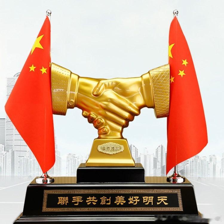 在老王的实盘中，肯定是被宠到上天的，我说第一，应该没人比我更宠粉了吧？不仅利润不