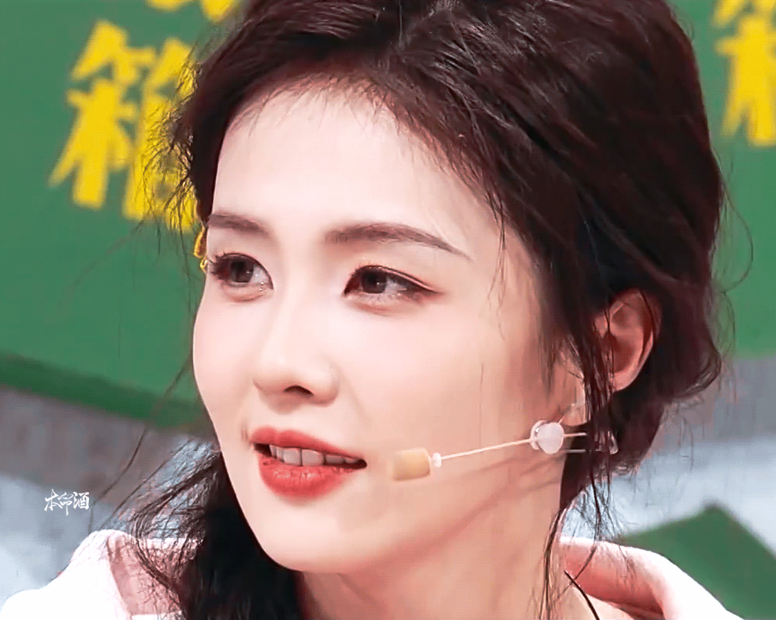 你好星期六全员晒收快递记录  原来今晚hi6 有白鹿可以看，北上夏凤华来喽