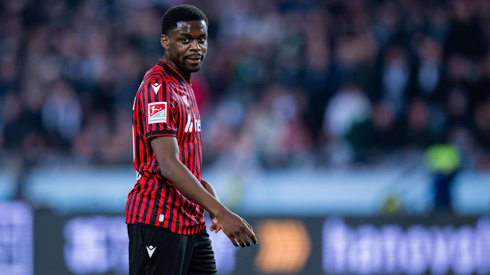 拜仁将在季前赛观察Noël Aséko的表现后，决定他的未来。有考虑让他成为永久