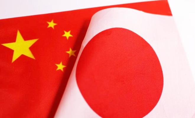 日本气炸了。

当地时间 7 月 13 日，日本方面透露，日本海上保安厅多艘巡逻