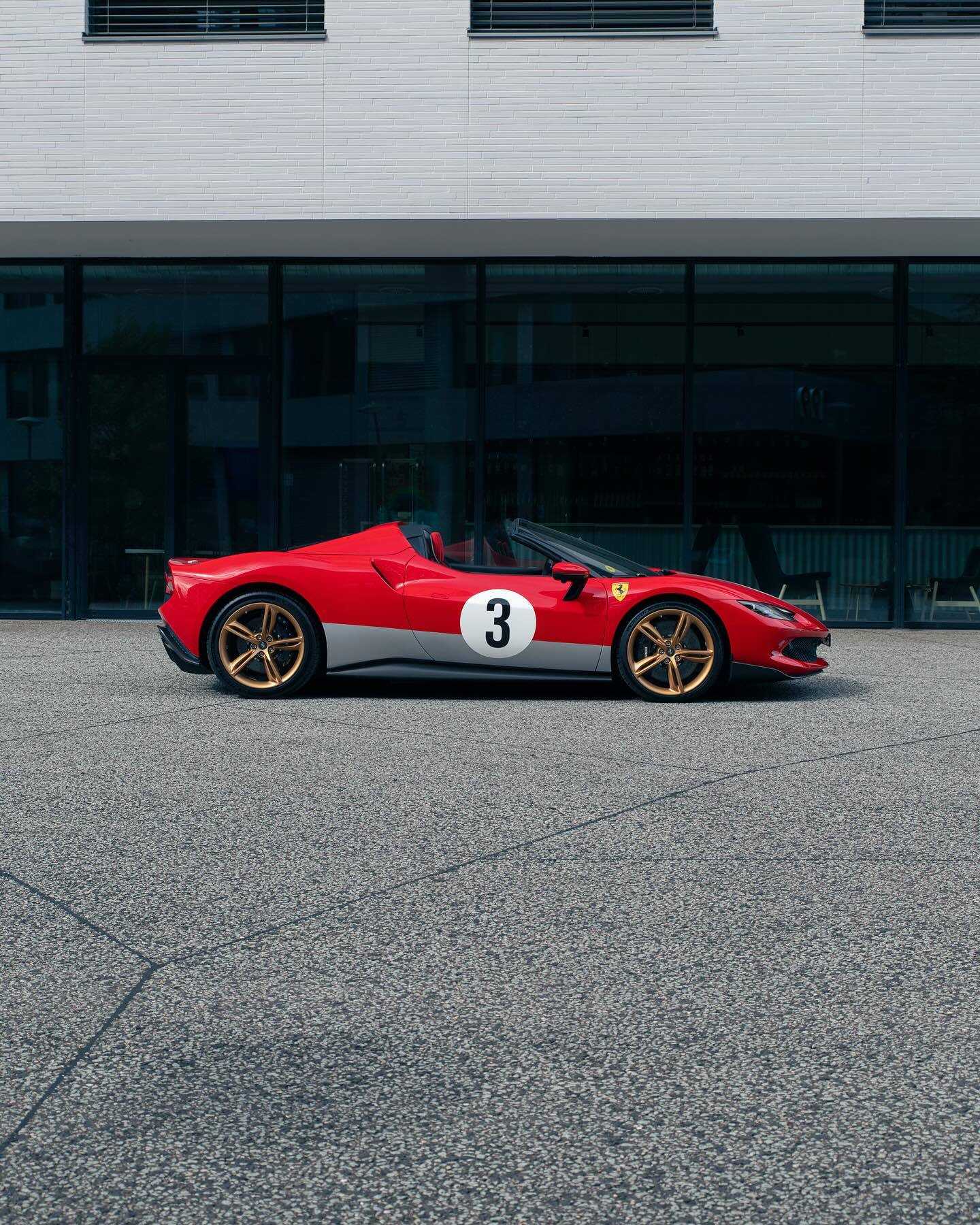 Ferrari 296 GTS 法拉利  这台法拉利296 GTS涂装帅不帅？致