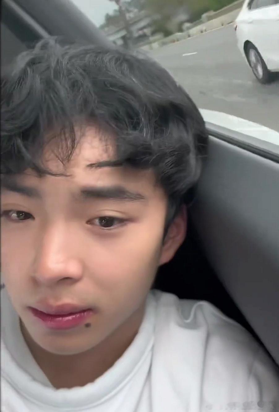 #王中磊儿子18岁近照##王中磊18岁儿子近照# 王中磊儿子18岁近照曝光 ​​