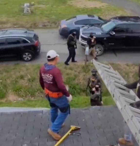 马里兰州女子为赖掉1万美元，报警ICE抓走装修工人，被指是犹太人！

近日，一起