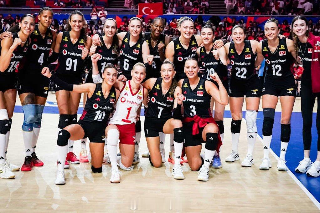 2026年世界女排联赛总决赛1/4决赛加拿大女排1比1土耳其女排（25-22 2