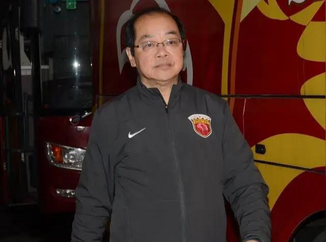 谁也别说谁！都是一丘之貉！上海海港也并非冰清玉洁！
昨天足协公布的第3批禁足名单