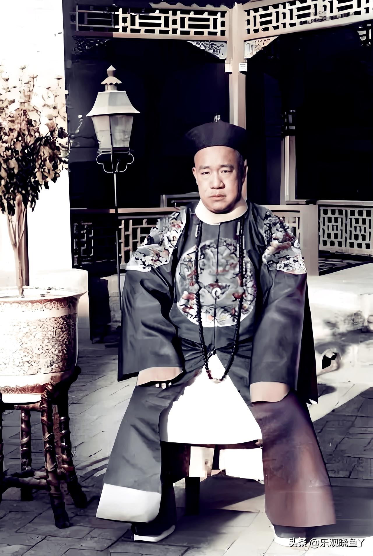 这便是肃亲王善耆的真实模样，大伙儿都好好瞧瞧呗！这绝非演戏，也绝非演员扮演，而是