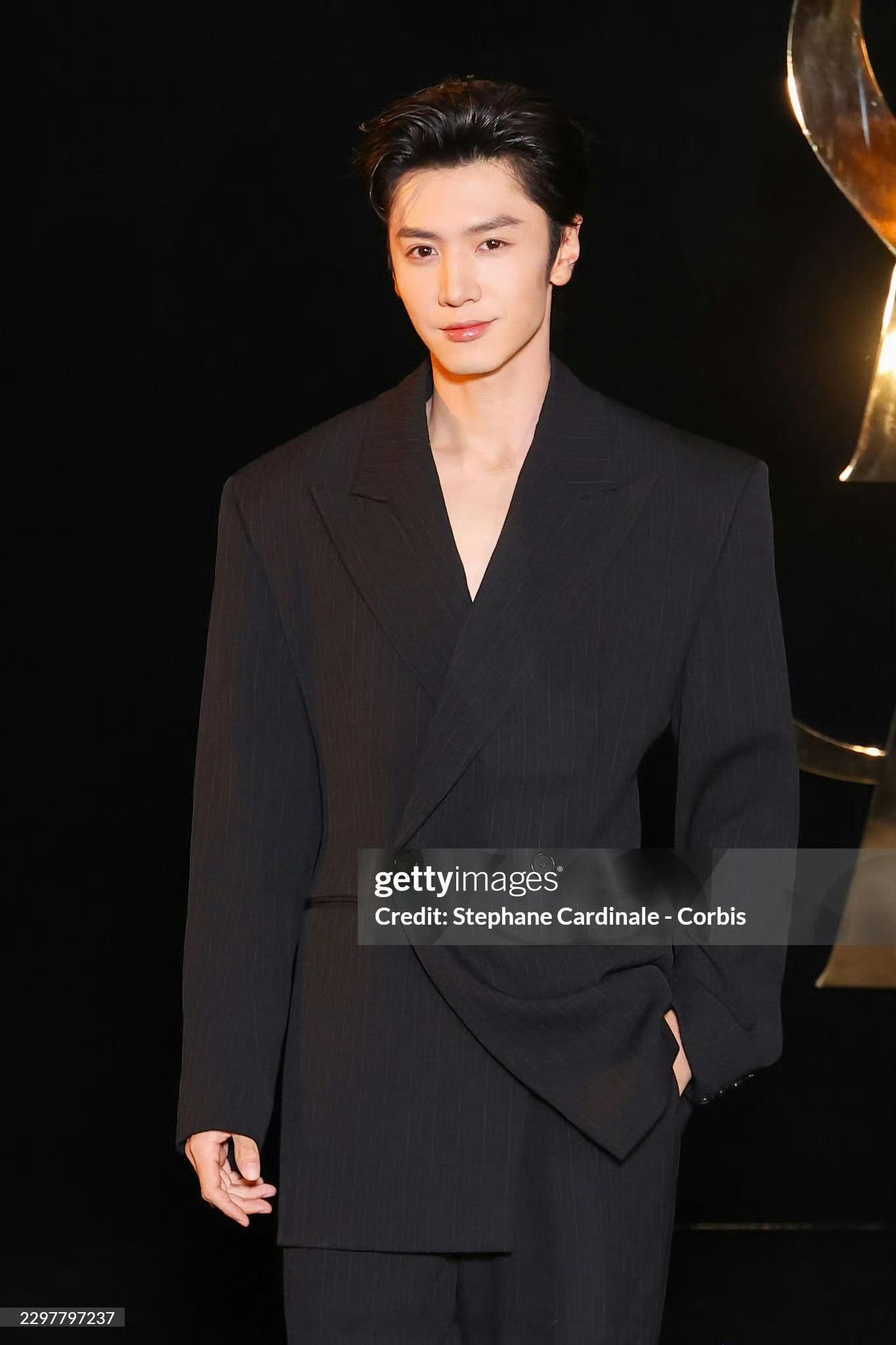 陈哲远｜巴黎时装周 SAINT LAURENT 圣罗兰成衣与美妆线双title大