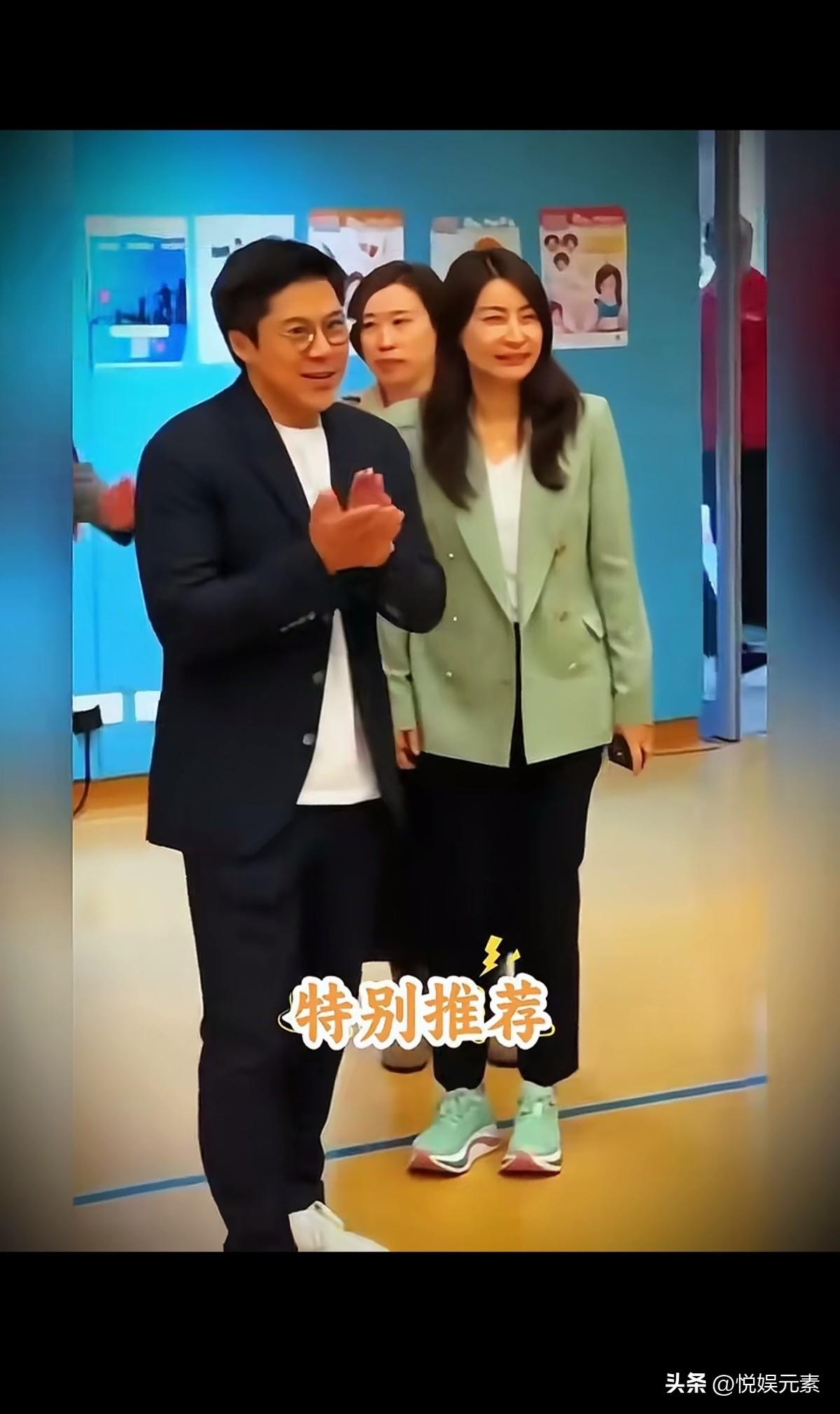 太喜欢郭晶晶霍启刚夫妇了，很正能量的一家人，亲民！爱国！每次刷到有霍家人的视频，