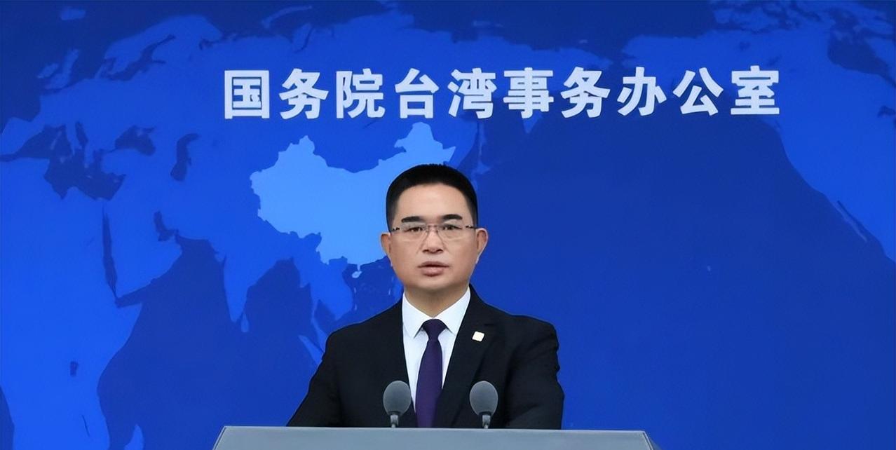 111亿美元的武器，台湾签了。但你猜怎么着？街头问一圈，没几个人关心这事，大家聊