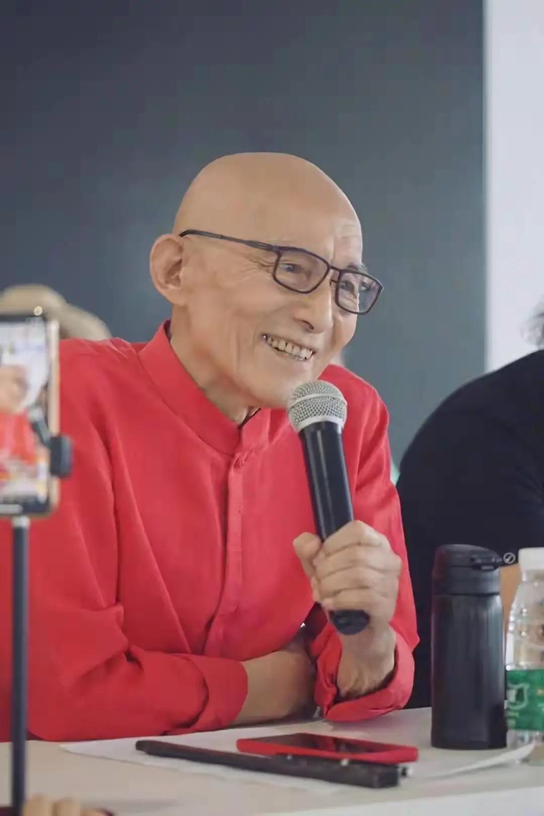 “鞋儿破，帽儿破”，一代人的济公爷爷，永远留在光影里。9月24日，表演艺术家游本