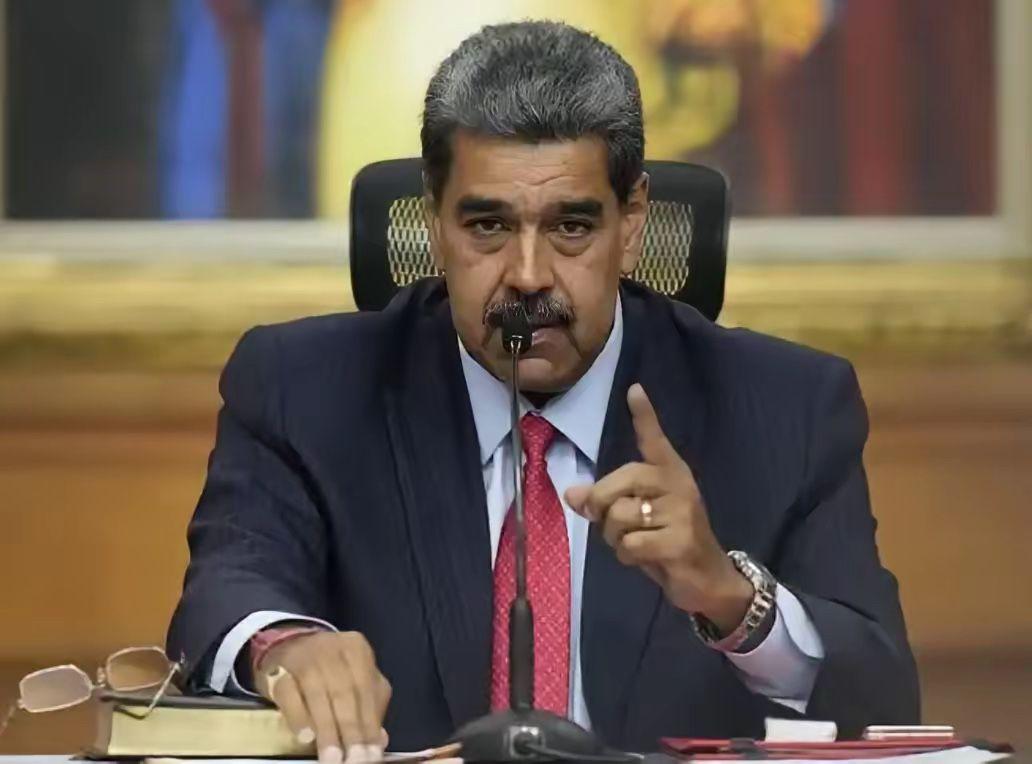 马杜罗早早就服软求和，结果还是被美军抓走了！1月1日他还公开说，愿意和美国就打击