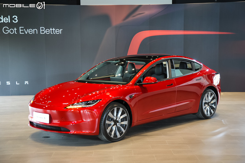 过去几年，纯电中型轿车市场的格局非常清晰。特斯拉 Model 3 一家独大，凭借