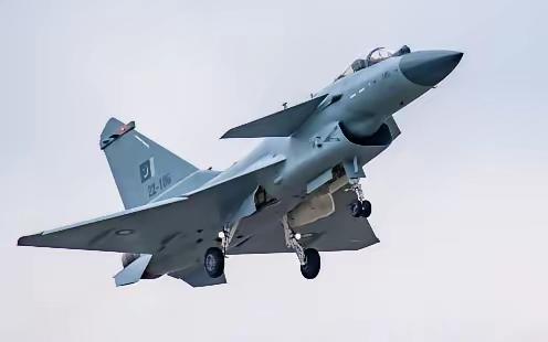 现在看来，幸亏咱没出售歼10给伊朗！
​​以现有伊朗的实力，能驾驭好歼10？以美