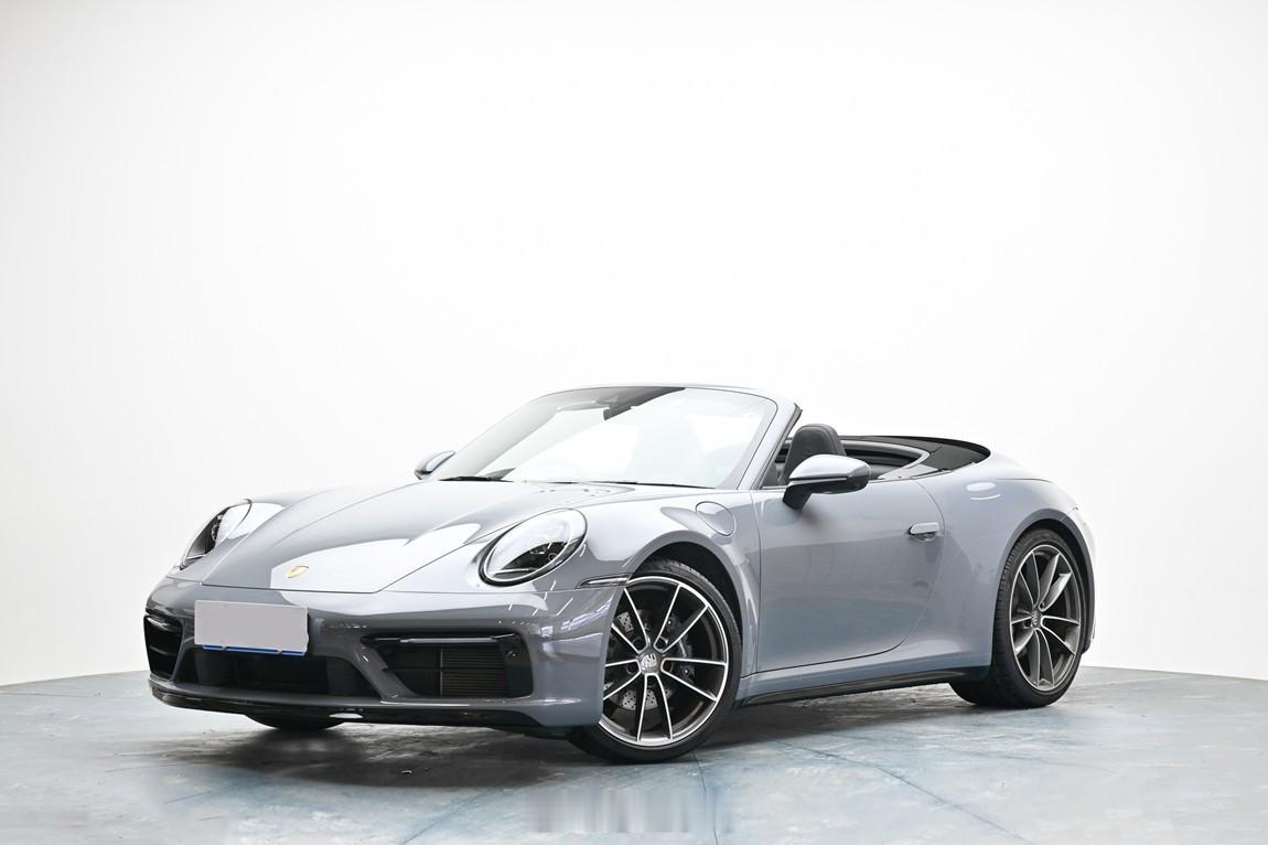 这个配色的保时捷 911 Carrera Cabriolet还是很少见极地灰外观