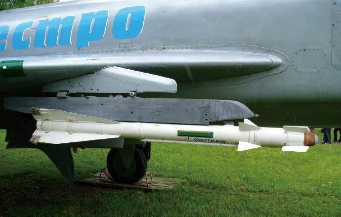 每天认识一件兵器 俄罗斯R-60空对空导弹R-60空对空导弹是苏联为了配合MiG