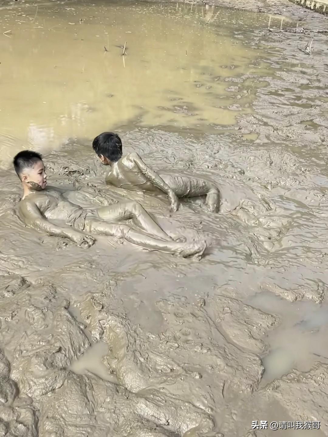 我想在农村开发一个这样的泳池，你们觉得可行吗？帮忙参考一下！