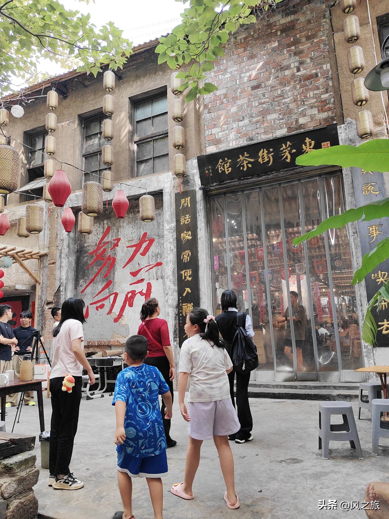 这个长假我突然不想合群了：旅游没劲，社交没劲，热闹也没劲？

第一，旅游越来越像