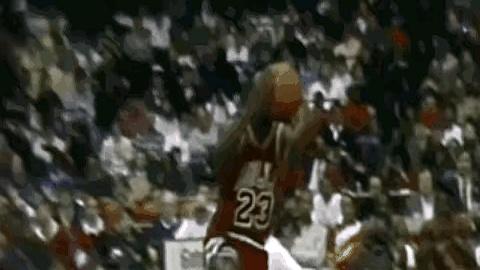 说真的，别拿现在那帮小孩的弹跳数据碰瓷乔丹了！
 

同样是头平框，为什么拉文看