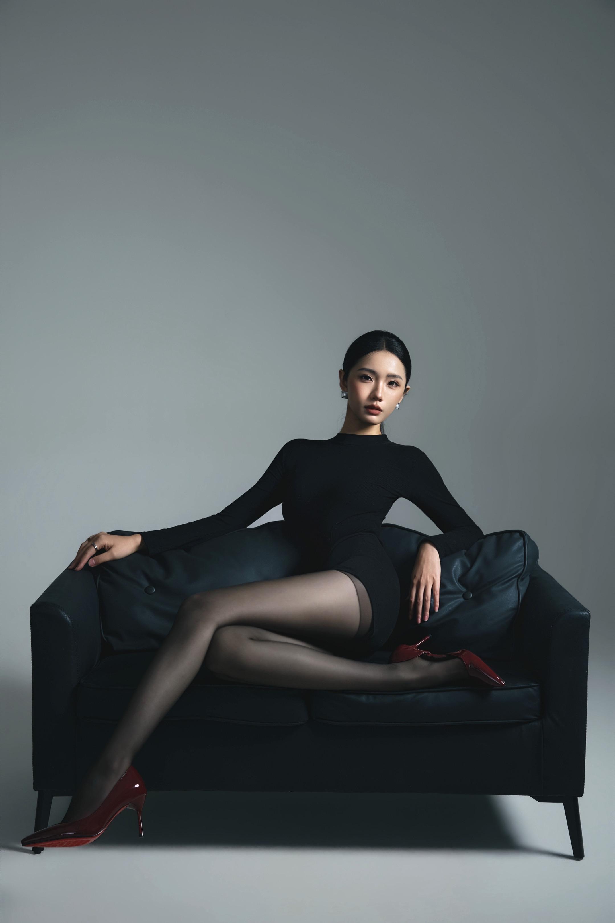 权威的玉 叫主。