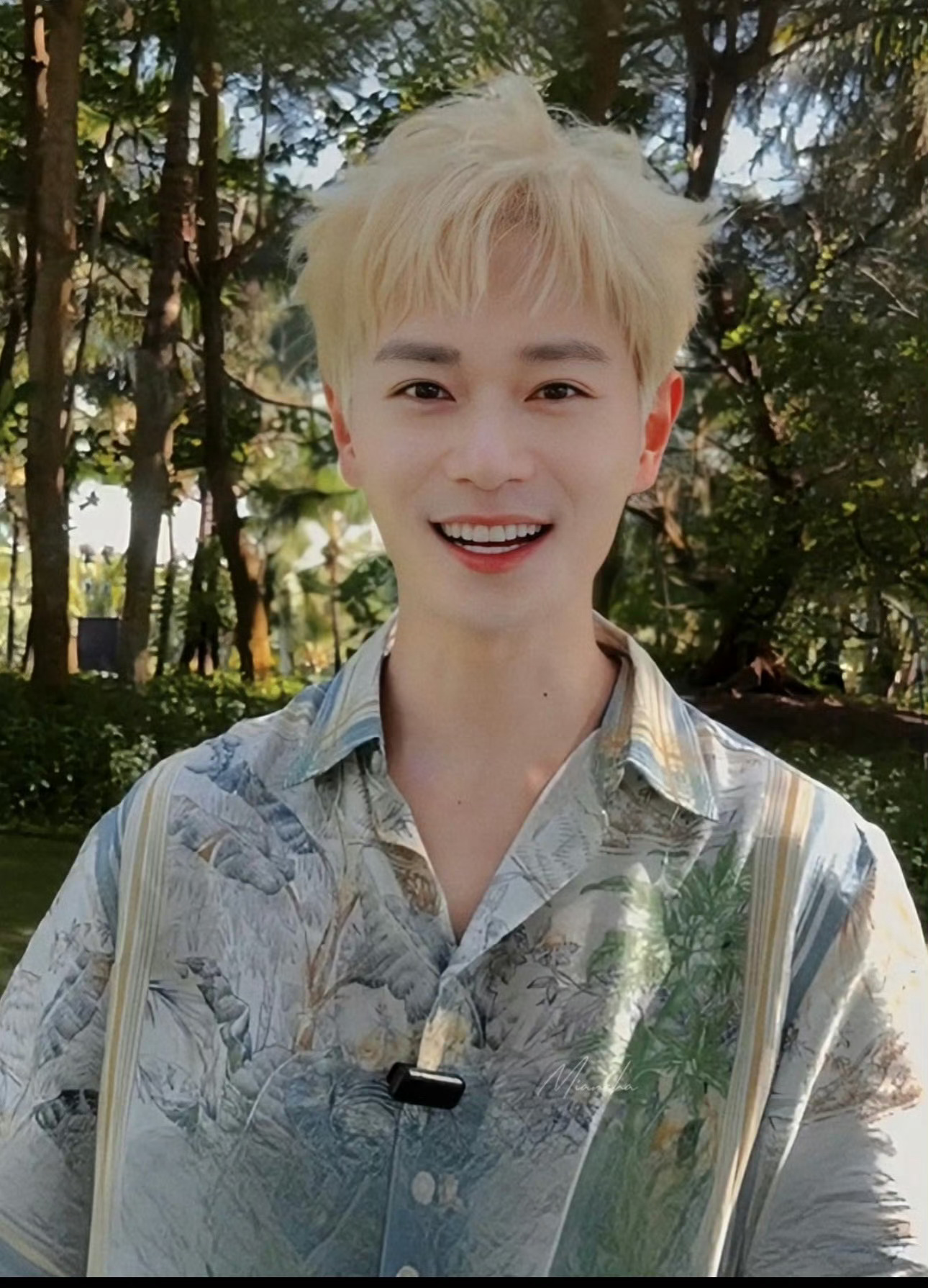 曹骏金发 好好看 好适合这个发色！！曹骏你太好看了[打call]青春男大营业啦～