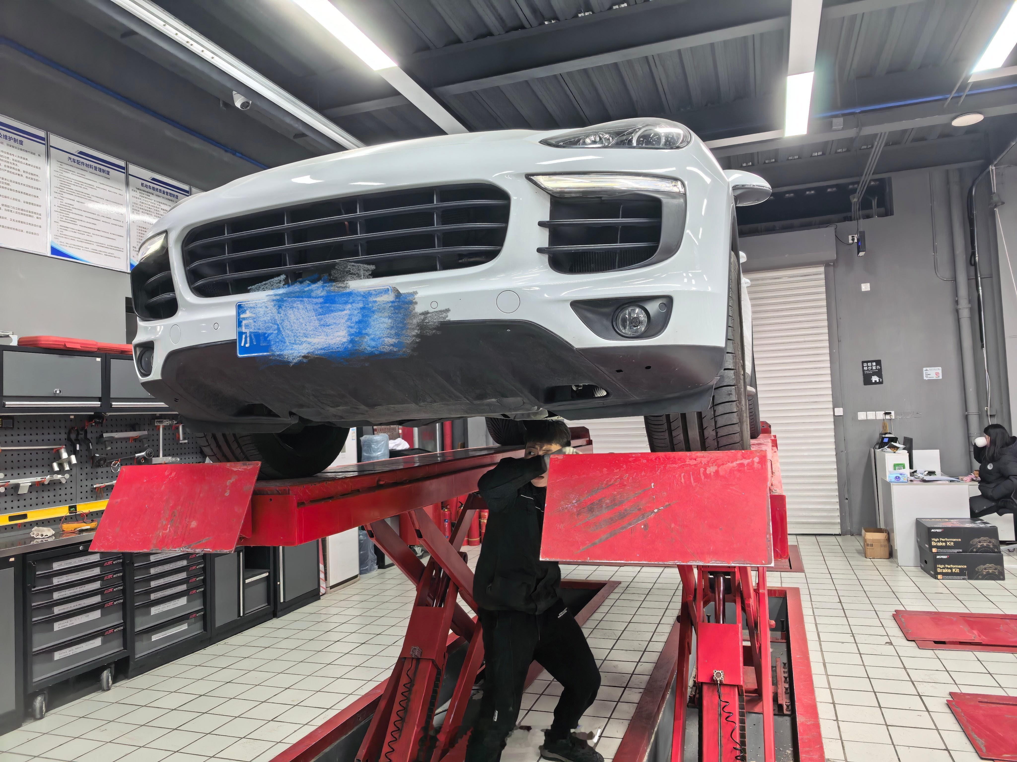 跑偏这事儿真得处理，调调就好了，车时间长了就会这样，过年回家前建议大家都好好检查