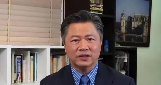 家人们，可别不当回事！台湾资深专家赖岳谦发出重磅警告：美国很可能最早今年、最晚2