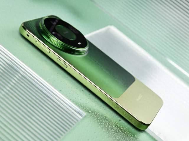 推荐信号排行领先的手机：华为Mate 90 Pro Max典藏版实测+FAQ
