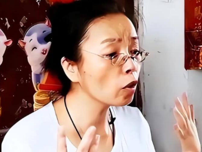 “不给1500万，这屋子我绝对不答应拆！”2010年广州那位贪心的“钉子户”梁蓉