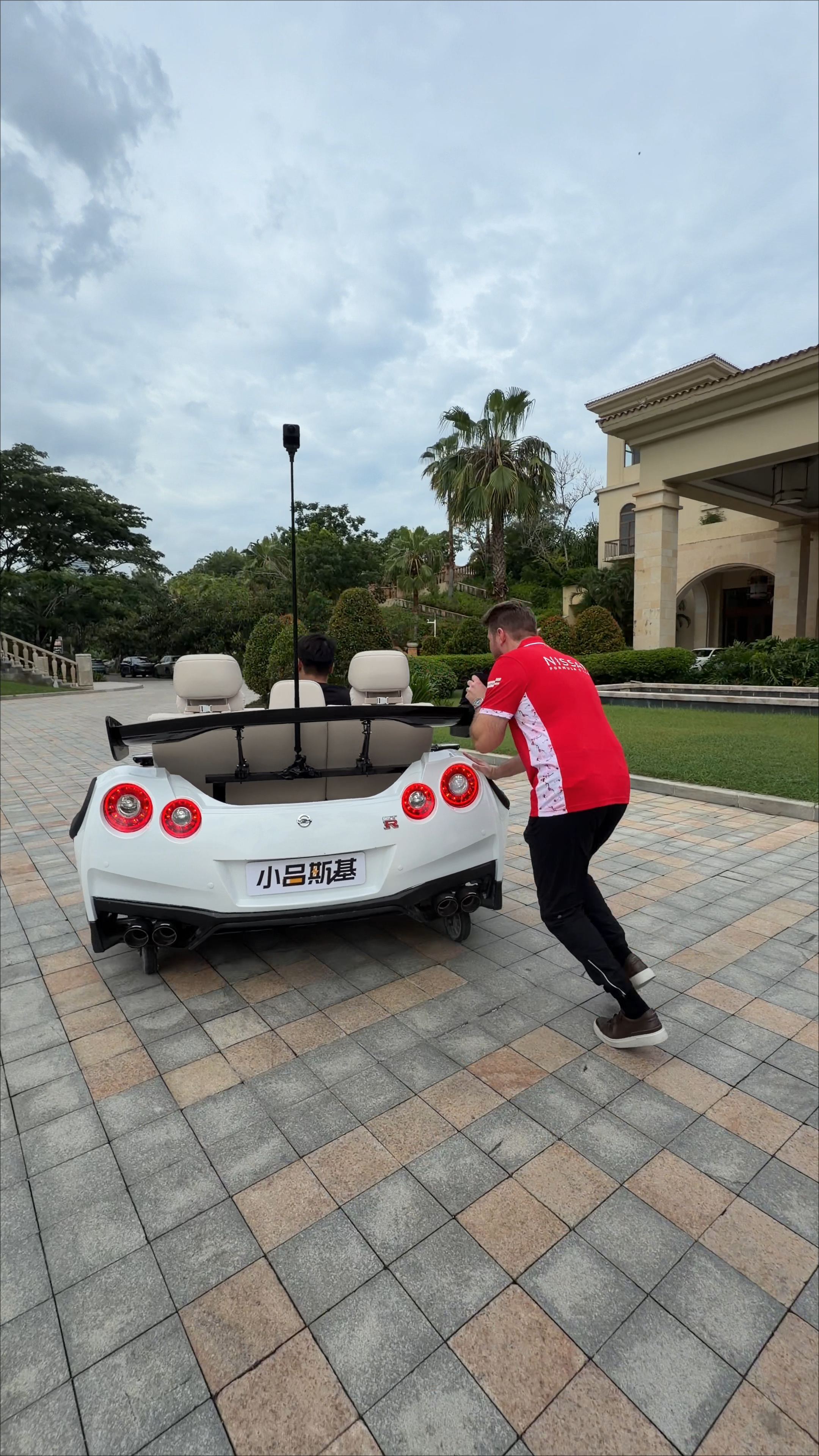 FE世界冠军来了也得给咱推车