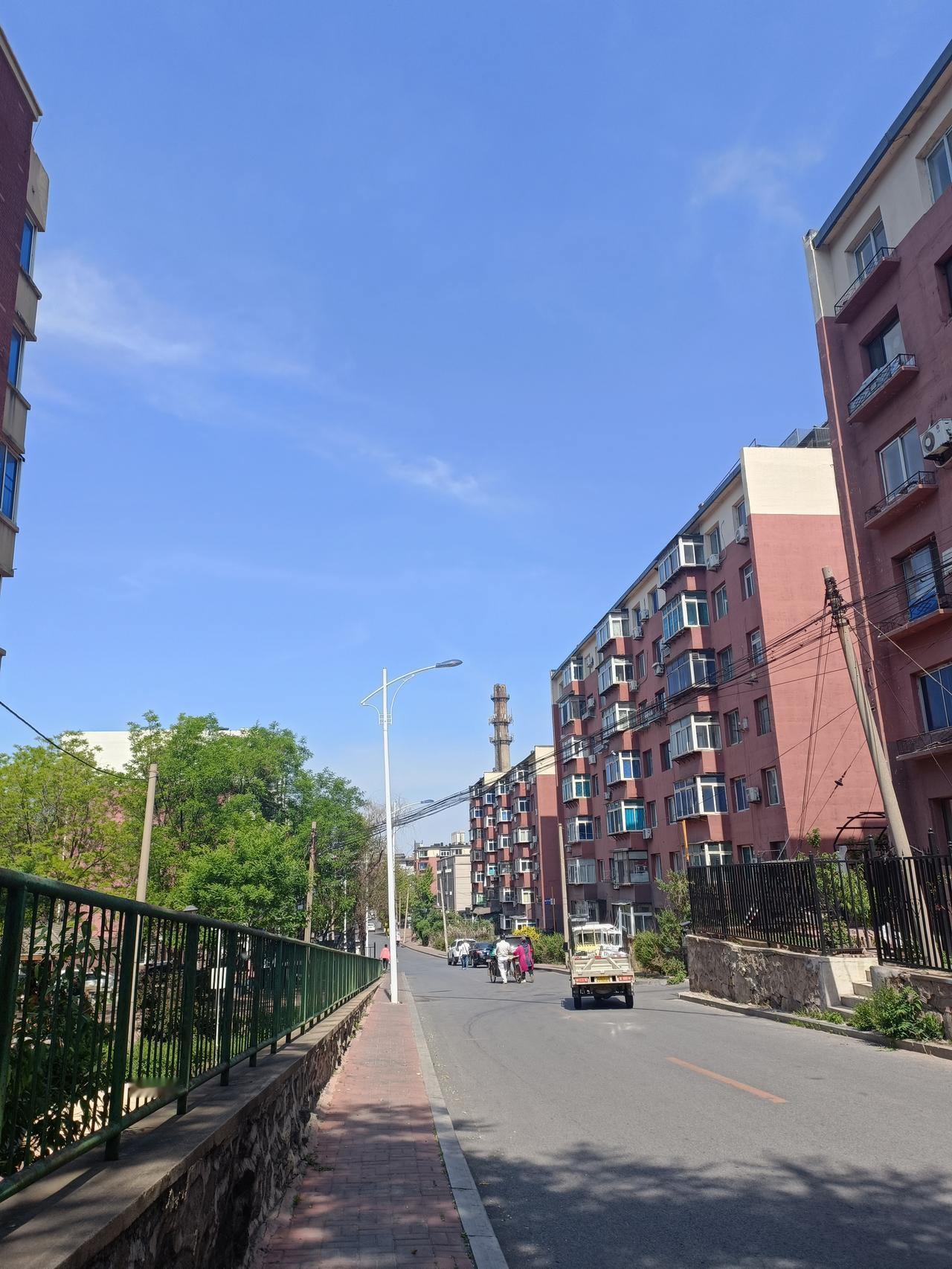 我还挺喜欢AI软件的，它们给生活和工作带来了不少便利。市面上AI软件众多，各有千