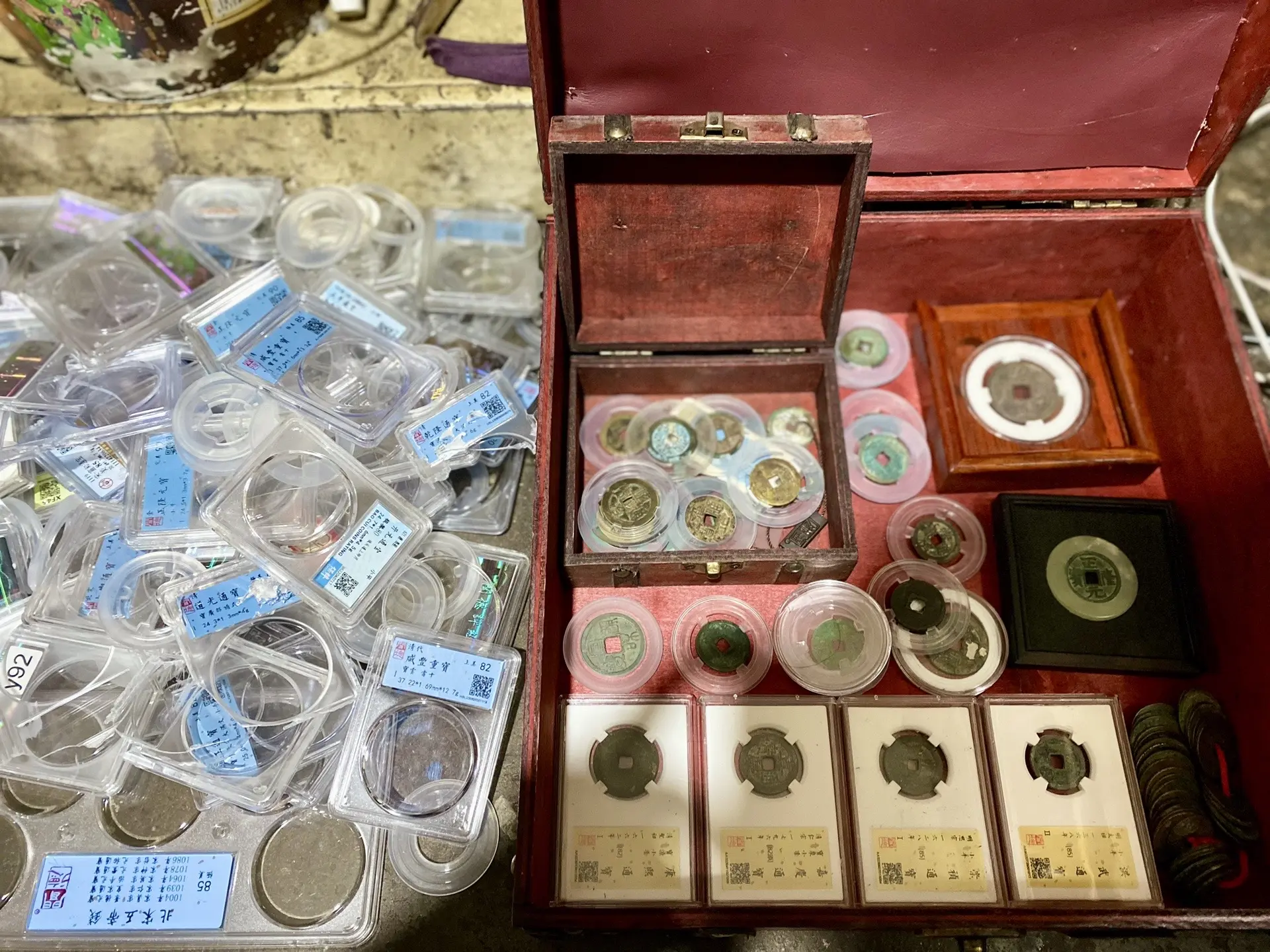 二次元开盲盒 三次元开封闭盒。爱好没次元 我命由我不由天