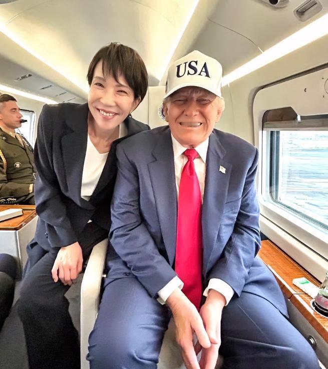 高市早苗美了，美国使用原子弹轰炸日本却被特朗普称为了小冲突！特朗普访问日本期间，