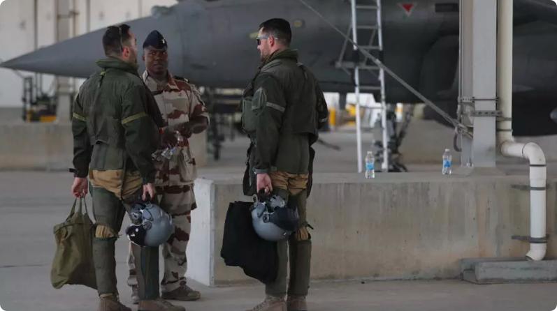 伊拉克库尔德斯坦遇袭 首名法国军人殉职 马克龙：这类攻击令人无法接受

法国证实