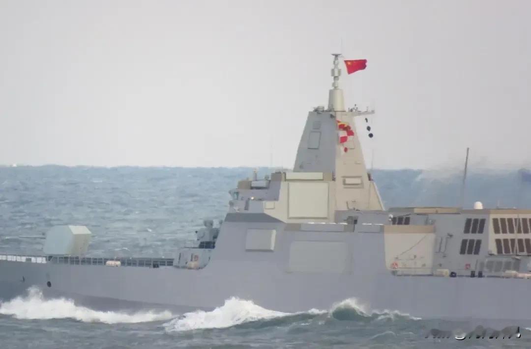 9月19日，中国第22批赴黎巴嫩维和部队多功能工兵分队营区周边730米过发生4枚