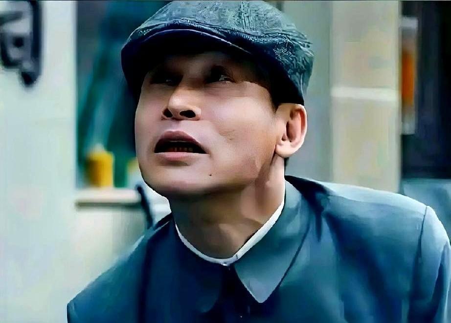 刀片寄到手里，他没骂人，没退圈，没哭穷。
把六封刀片扔进熔炉，锻成一枚盾。
盾上