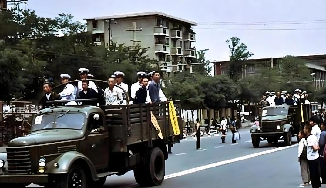 1986年4月30日晚上，邵阳阴雨绵绵，广场派出所民警刘德奇从建设饭店十字路口经