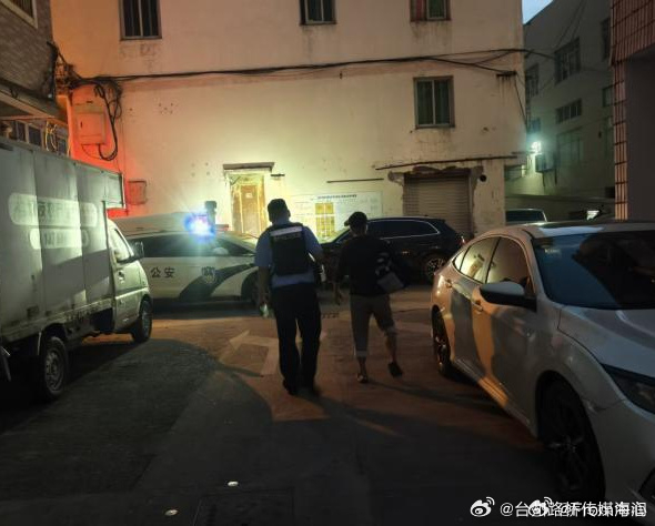 台州路桥网格员暖心守护异乡流浪老人 网格员的职责清单上也许没写"护送流浪老人"，