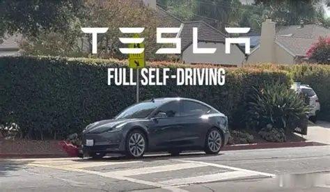 彭博社报道，加州机动车管理局威胁，如果特斯拉公司不改变其涉嫌误导消费者对其驾驶辅