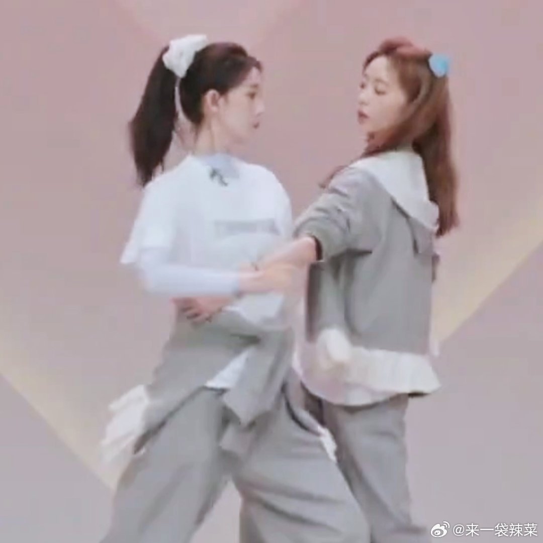 浪姐一公小考，陈瑶张月双人舞开场又美又飒，这个瑶台月下要不要这么好磕 