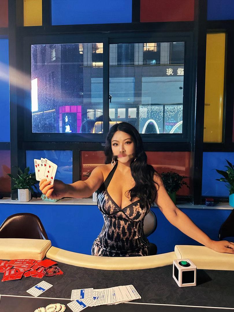 怎么多了那么多的德扑棋牌室🤔 