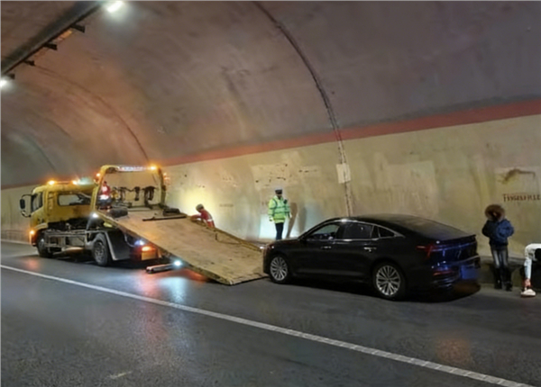 司机刹车失灵狂奔490公里已获赔快科技12月24日消息，近日兰海高速一小车定速巡